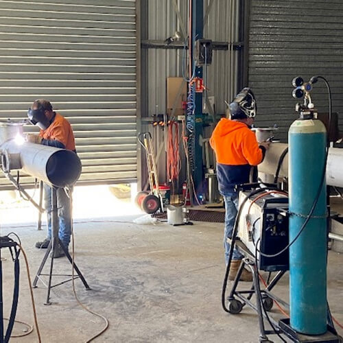 Mobile welding worker